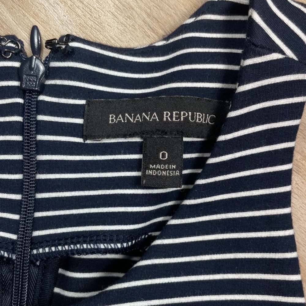 Banana Republic Navy White Striped Sheath Dress Sleeveless Halter Slit Size 0 - Picture 3 of 8